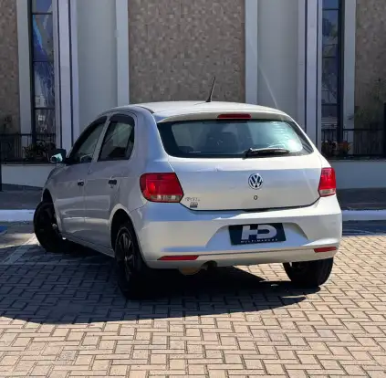 VOLKSWAGEN-GOL-2015