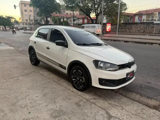 VOLKSWAGEN GOL 1.0 MI TRACK 8V FLEX 4P MANUAL VOLKSWAGEN GOL 1.0 MI TRACK 8V FLEX 4P MANUAL