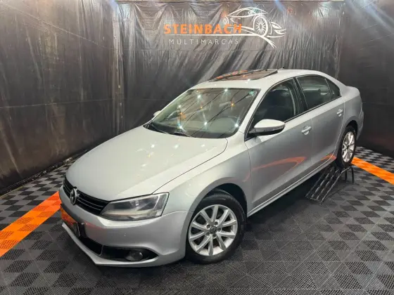 VOLKSWAGEN JETTA 2.0 COMFORTLINE FLEX 4P TIPTRONIC VOLKSWAGEN JETTA 2.0 COMFORTLINE FLEX 4P TIPTRONIC