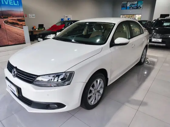 VOLKSWAGEN JETTA 2.0 COMFORTLINE FLEX 4P TIPTRONIC