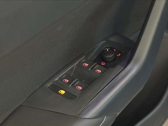 VOLKSWAGEN-NIVUS-1.0 200 TSI TOTAL FLEX HIGHLINE AUTOMÁTICO VOLKSWAGEN-NIVUS-2026