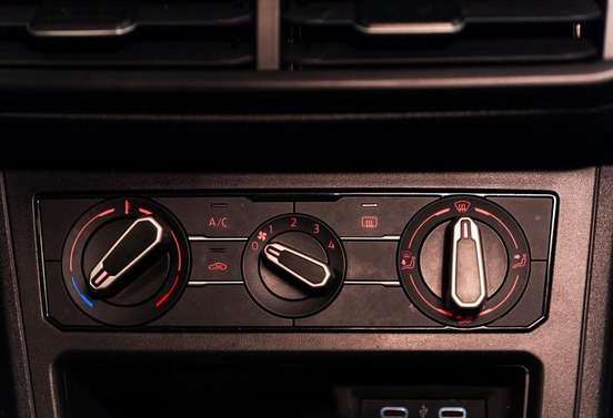 VOLKSWAGEN-POLO-2025
