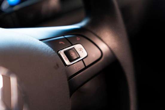 VOLKSWAGEN-POLO-2025