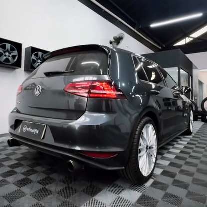 VOLKSWAGEN-GOLF-2013