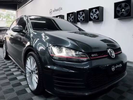 VOLKSWAGEN-GOLF-2.0 TSI GTI 16V TURBO GASOLINA 4P AUTOMÁTICO VOLKSWAGEN-GOLF-2013