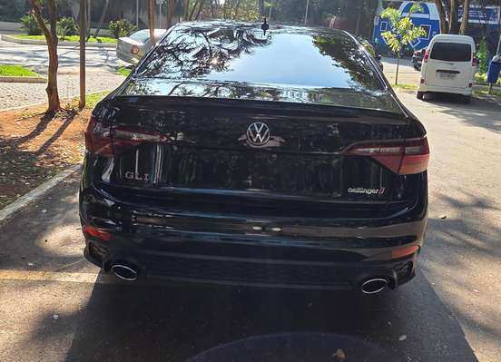 VOLKSWAGEN-JETTA-2023