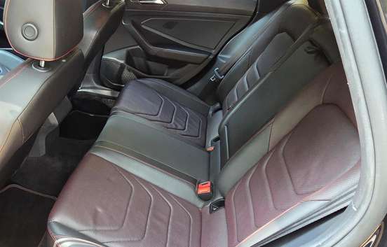 VOLKSWAGEN-JETTA-2023