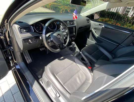 VOLKSWAGEN-JETTA-2017