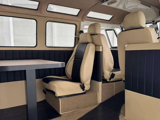 VOLKSWAGEN-KOMBI-1971