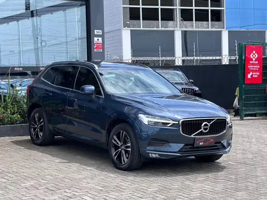 VOLVO-XC60-2.0 T5 GASOLINA MOMENTUM AWD GEARTRONIC VOLVO-XC60-2018