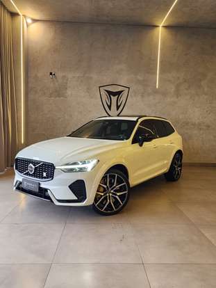 VOLVO-XC60-2023