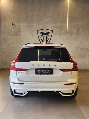 VOLVO-XC60-2023