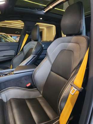 VOLVO-XC60-2023