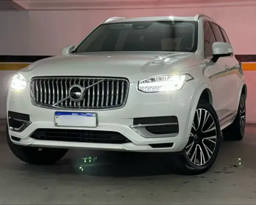 VOLVO-XC90-2022