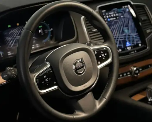 VOLVO-XC90-2022