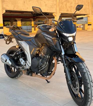 YAMAHA FZ25 FAZER ABS 