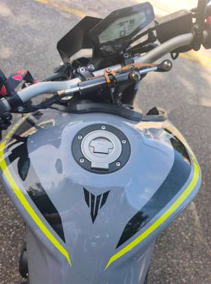 YAMAHA-MT-09-2018