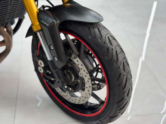 YAMAHA-MT-09 YAMAHA-MT-09-2016