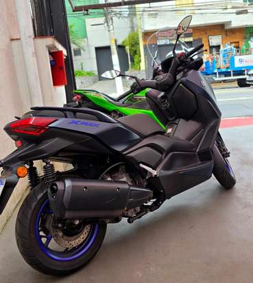 YAMAHA-XMAX 250 CONNECTED ABS-2024