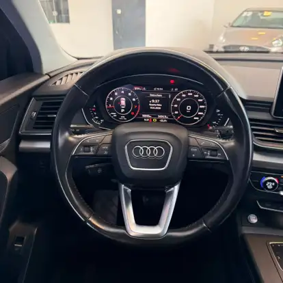 AUDI-Q5-2020