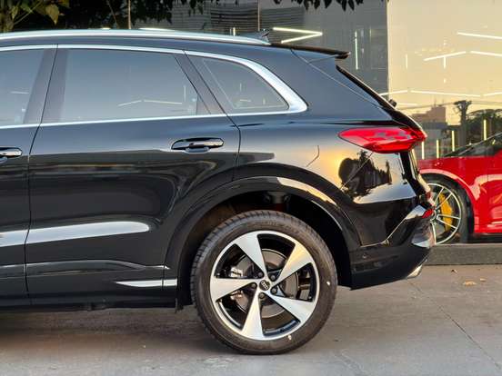 AUDI-Q5-2025