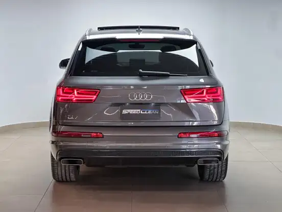 AUDI-Q7-2018