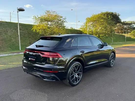 AUDI-Q8-3.0 TFSI GASOLINA PERFORMANCE BLACK QUATTRO TIPTRONIC AUDI-Q8-2021