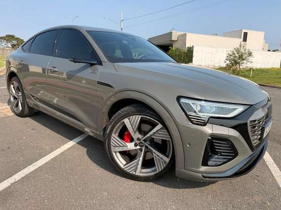 AUDI-Q8 E-TRON-2023