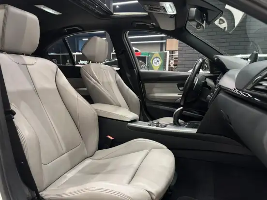 BMW-335i-2012