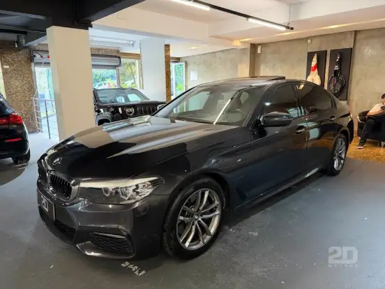 BMW-530i-2.0 16V TURBO GASOLINA M SPORT AUTOMÁTICO BMW-530i-2018