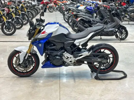 BMW-F 900 R SPORT PLUS BMW-F 900 R SPORT PLUS-2023