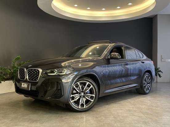 BMW-X4-2022