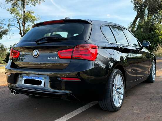 BMW-120i-2015