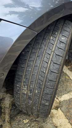 BMW-320i-2021