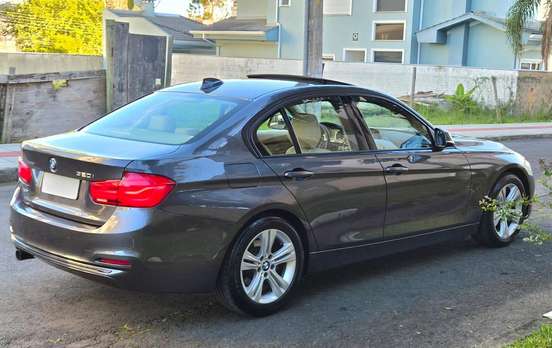 BMW-320i-2017