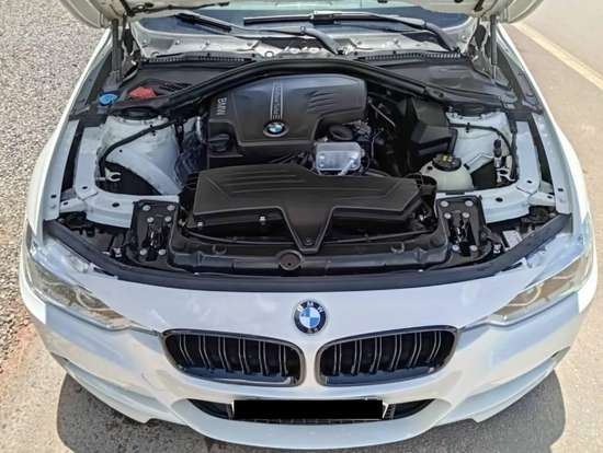 BMW-328i-2017