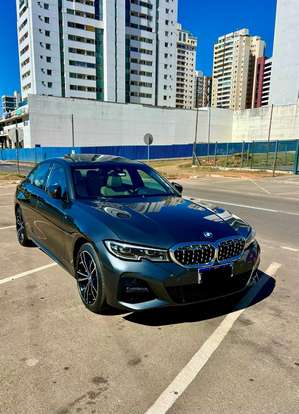 BMW-330e-2022