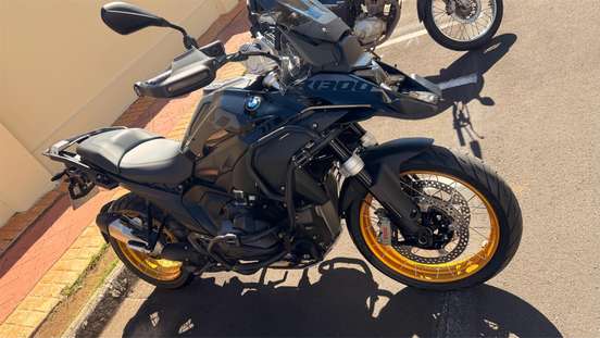 BMW-R 1300 GS TRIPLE BLACK-2024