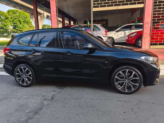 BMW-X1-2.0 16V TURBO ACTIVEFLEX SDRIVE20I M SPORT 25 ANOS 4P AUTOMÁTICO BMW-X1-2020