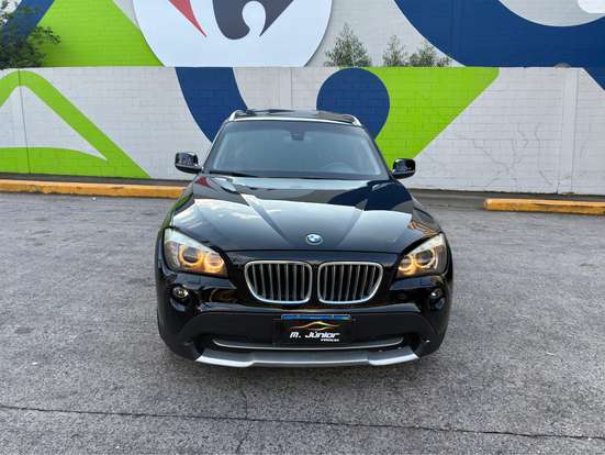 BMW-X1-2011