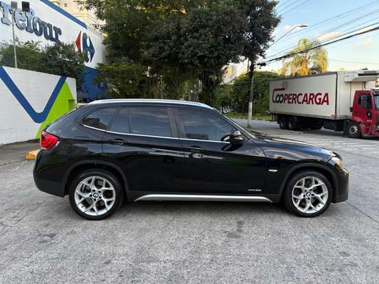 BMW-X1-3.0 28I 4X2 24V GASOLINA 4P AUTOMÁTICO BMW-X1-2011