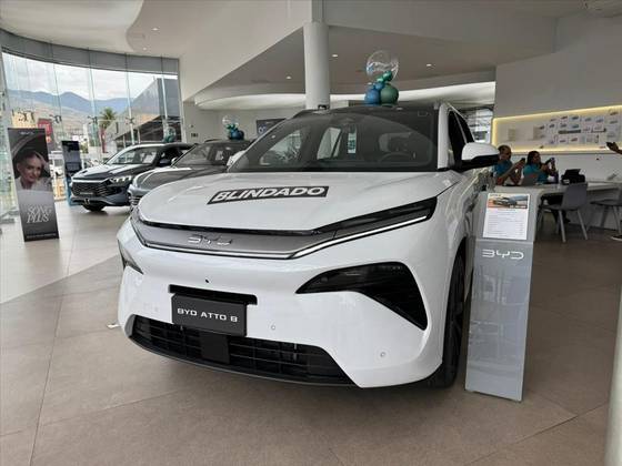 BYD ATTO 8 1.5 TURBO PHEV AWD AUTOMÁTICO