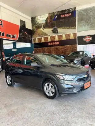 CHEVROLET-ONIX-2018