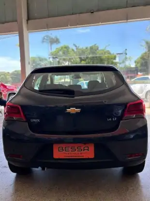 CHEVROLET-ONIX-2018