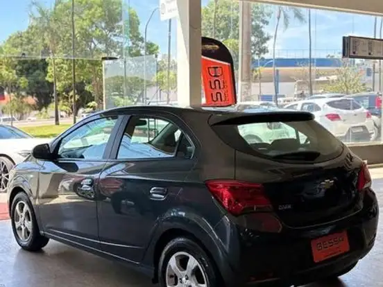 CHEVROLET-ONIX-1.4 MPFI LT 8V FLEX 4P MANUAL CHEVROLET-ONIX-2018