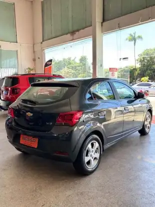 CHEVROLET-ONIX-2018
