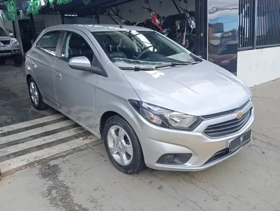 CHEVROLET ONIX 1.4 MPFI LT 8V FLEX 4P MANUAL CHEVROLET ONIX 1.4 MPFI LT 8V FLEX 4P MANUAL
