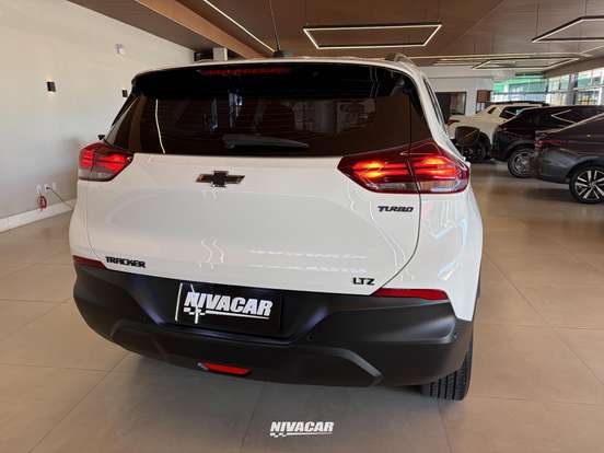 CHEVROLET-TRACKER-2024