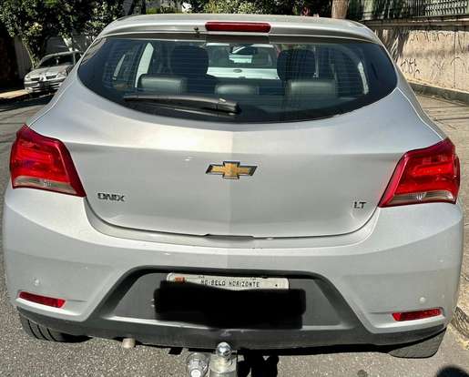 CHEVROLET-ONIX-2018