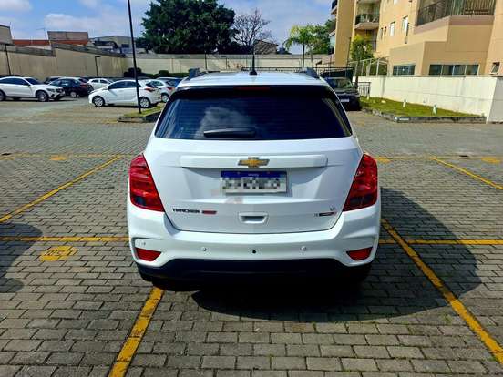 CHEVROLET-TRACKER-2018